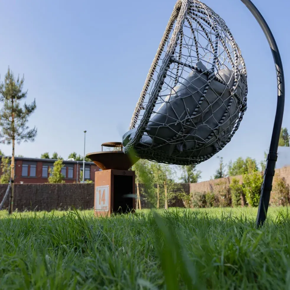 Aménagement extérieur, jardin, mobilier extérieur de la Coloc du 14