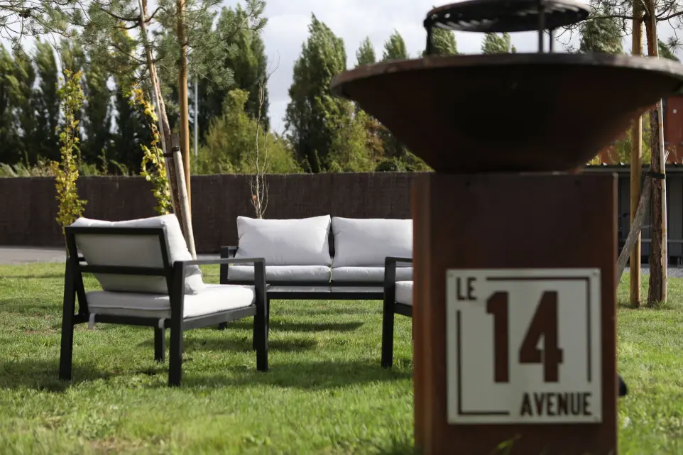 Extérieur à disposition du coworking  de la Coloc du 14