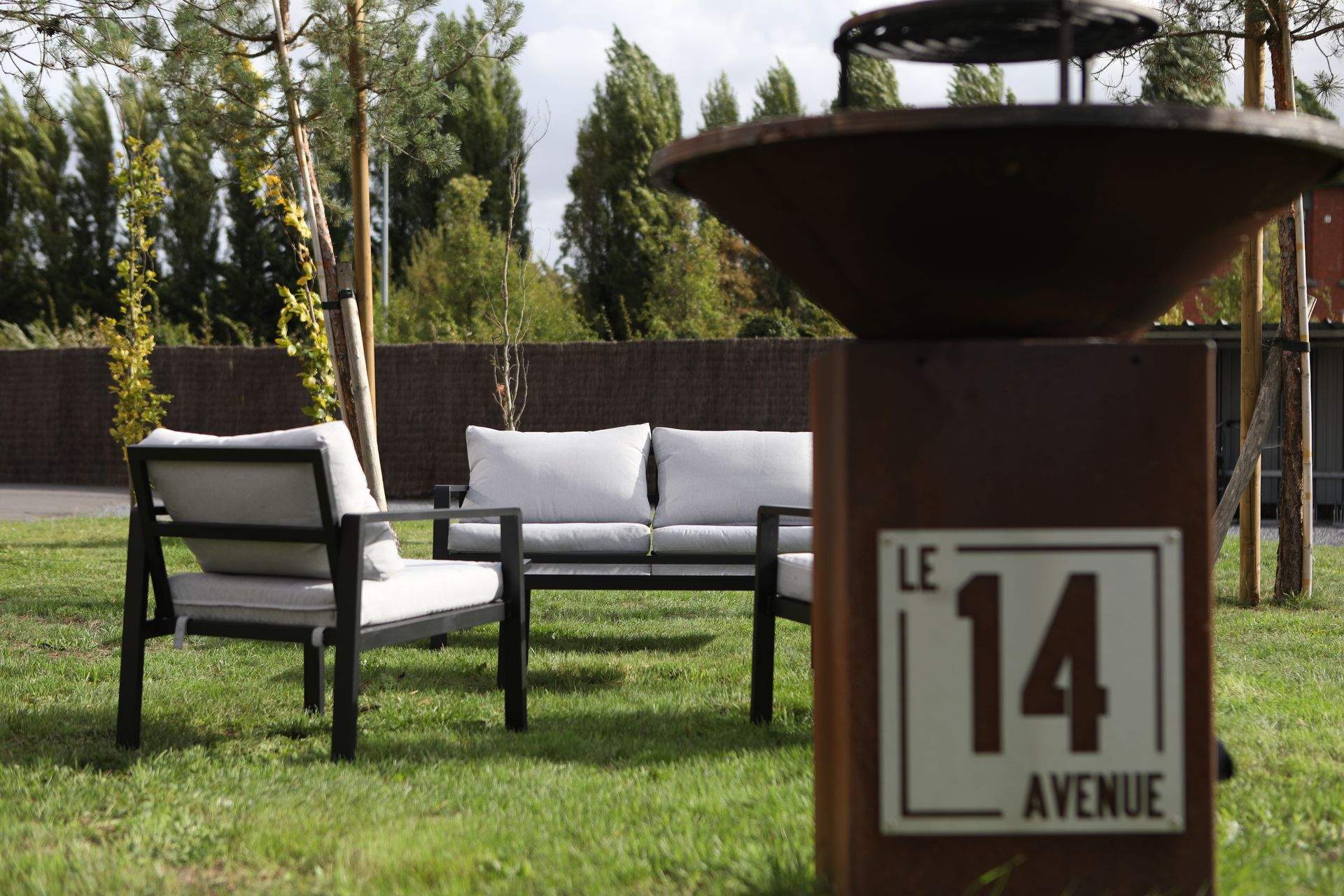 Barbecue, salon de jardin du Coworking La Coloc du 14 à Lille